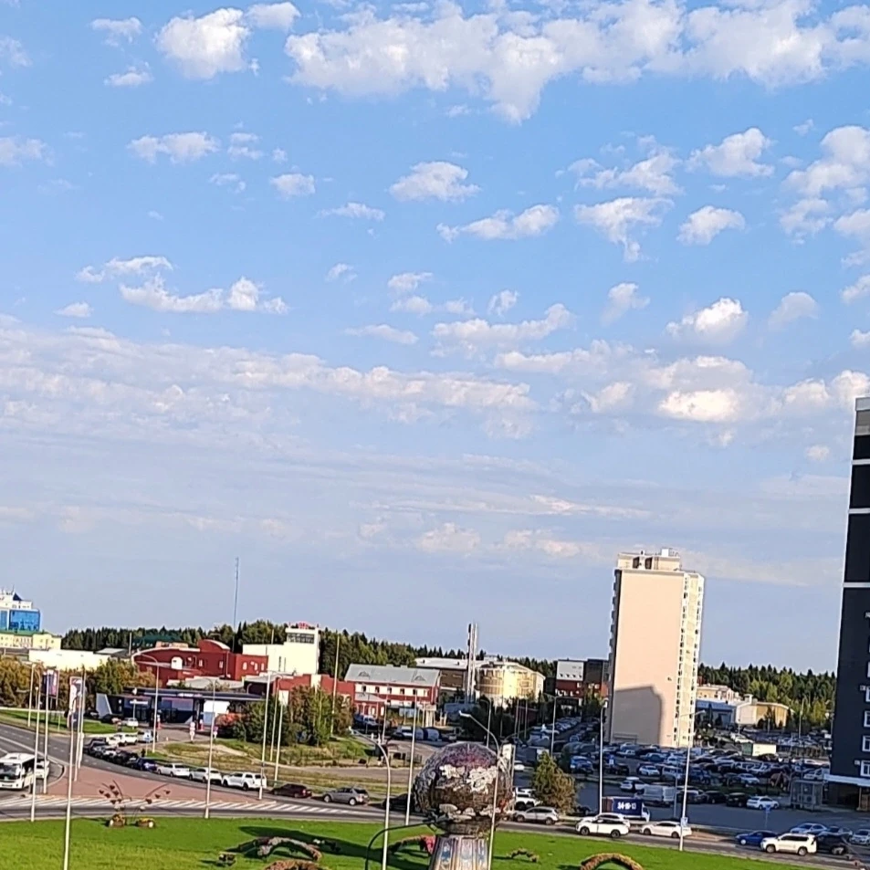 Вот такая очередь на заправке, по ул Студенческой, сегодня 4 сентября... Прошу опублико...
