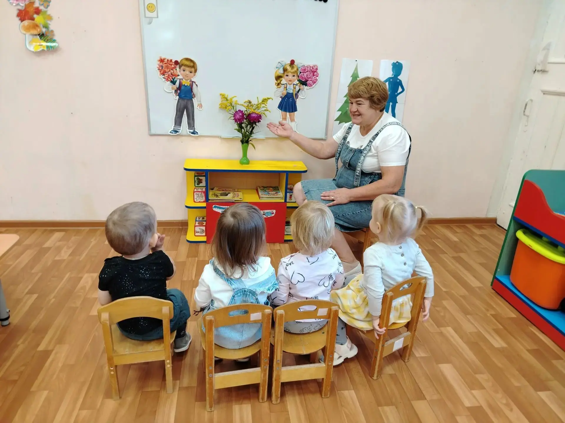 Дошкольное отделение здание 6. Сегодня прошёл день Знаний в группе Зайчата. Цель: созда...