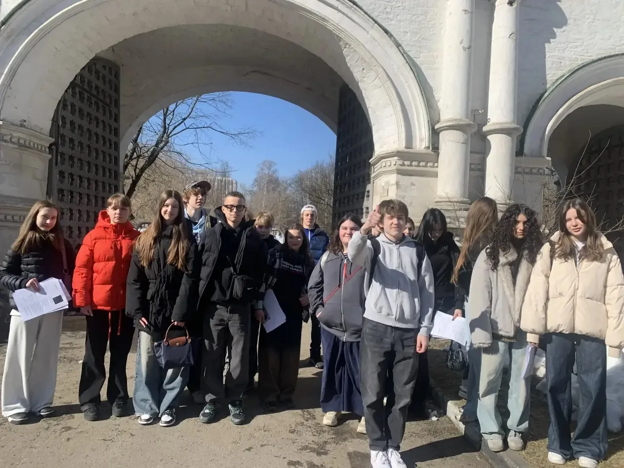 ☀️ Учебный день в Измайлово  Ребята из 8 «Б» класса вместе с классным руководителем Светланой Игорев