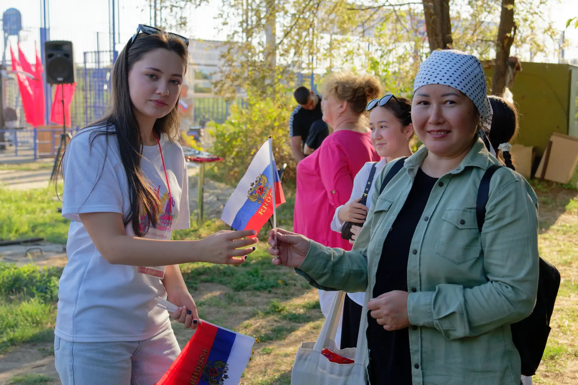🇷🇺В преддверии Дня Государственного флага Российской Федерации в Благодарном на улице...