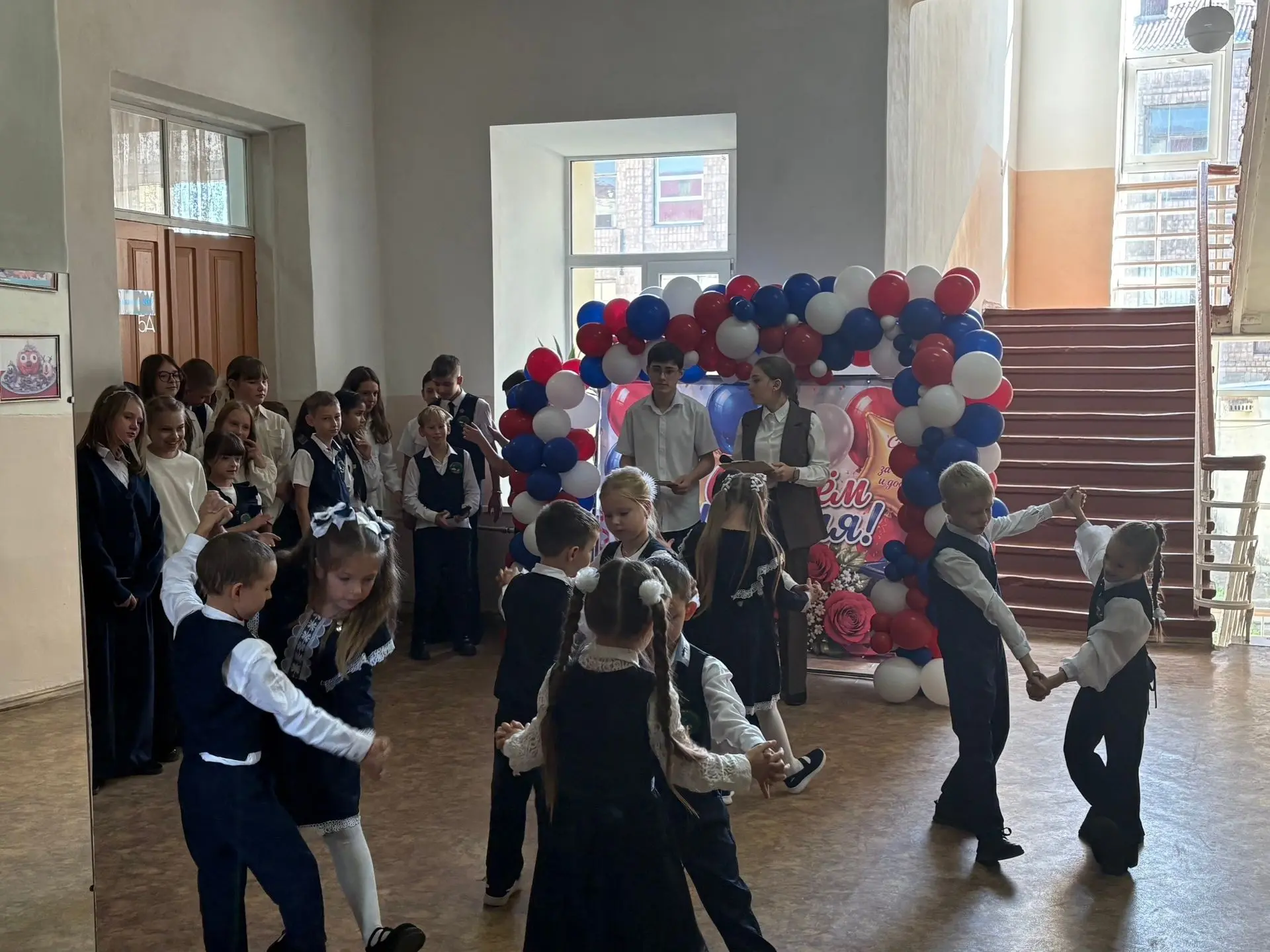🎓❤️«Спасибо за ваш труд: школьники устроили праздник для учителей!»❤️🎓