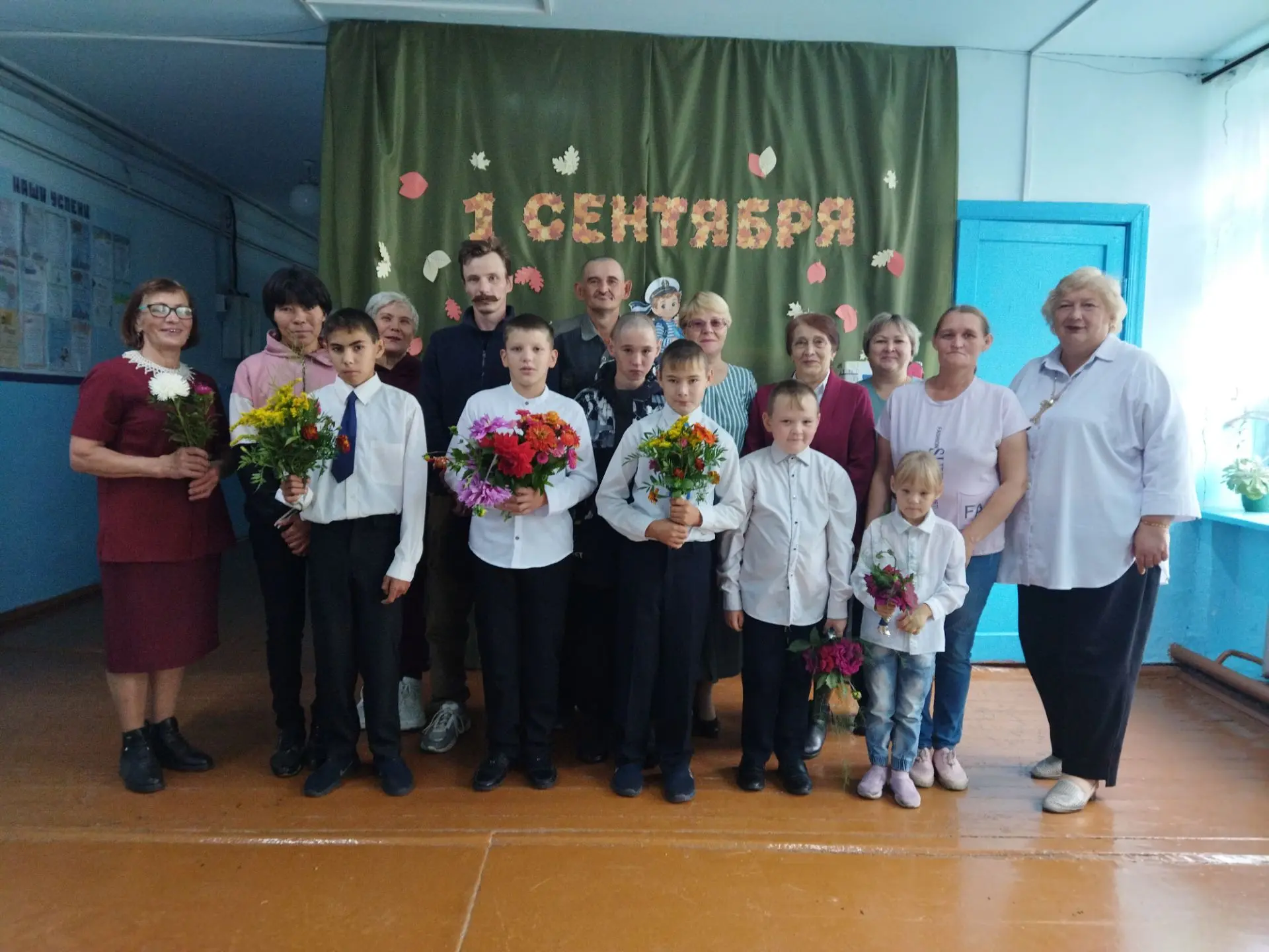 Школа вновь открывает двери🏫