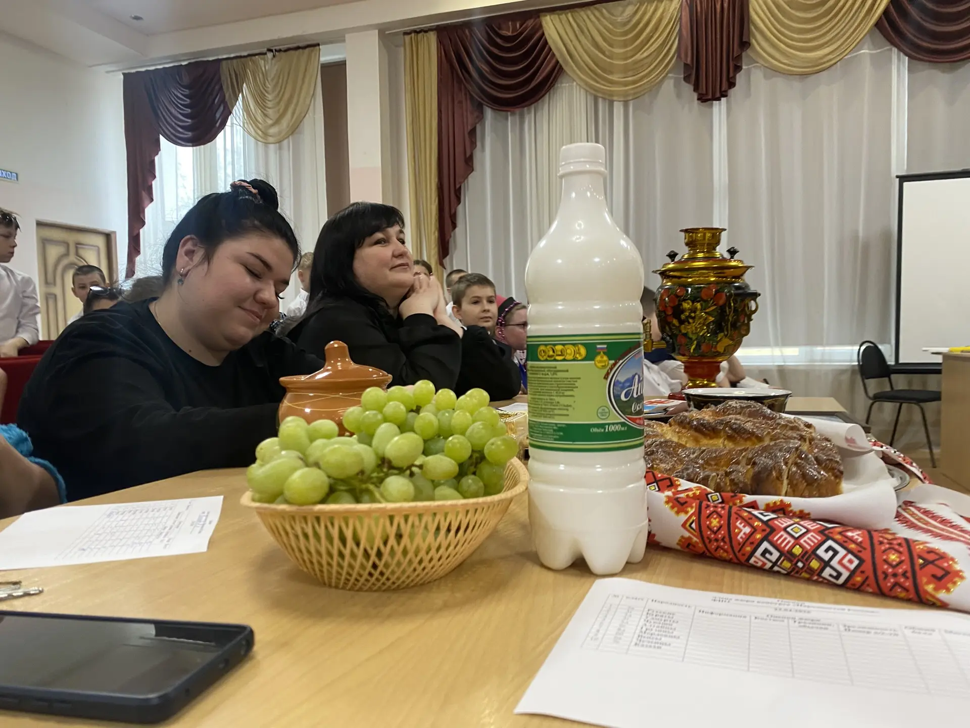 У нас в школе прошло замечательное мероприятие, посвящённое Году народного единства. 🫶🇷🇺 Дети предст