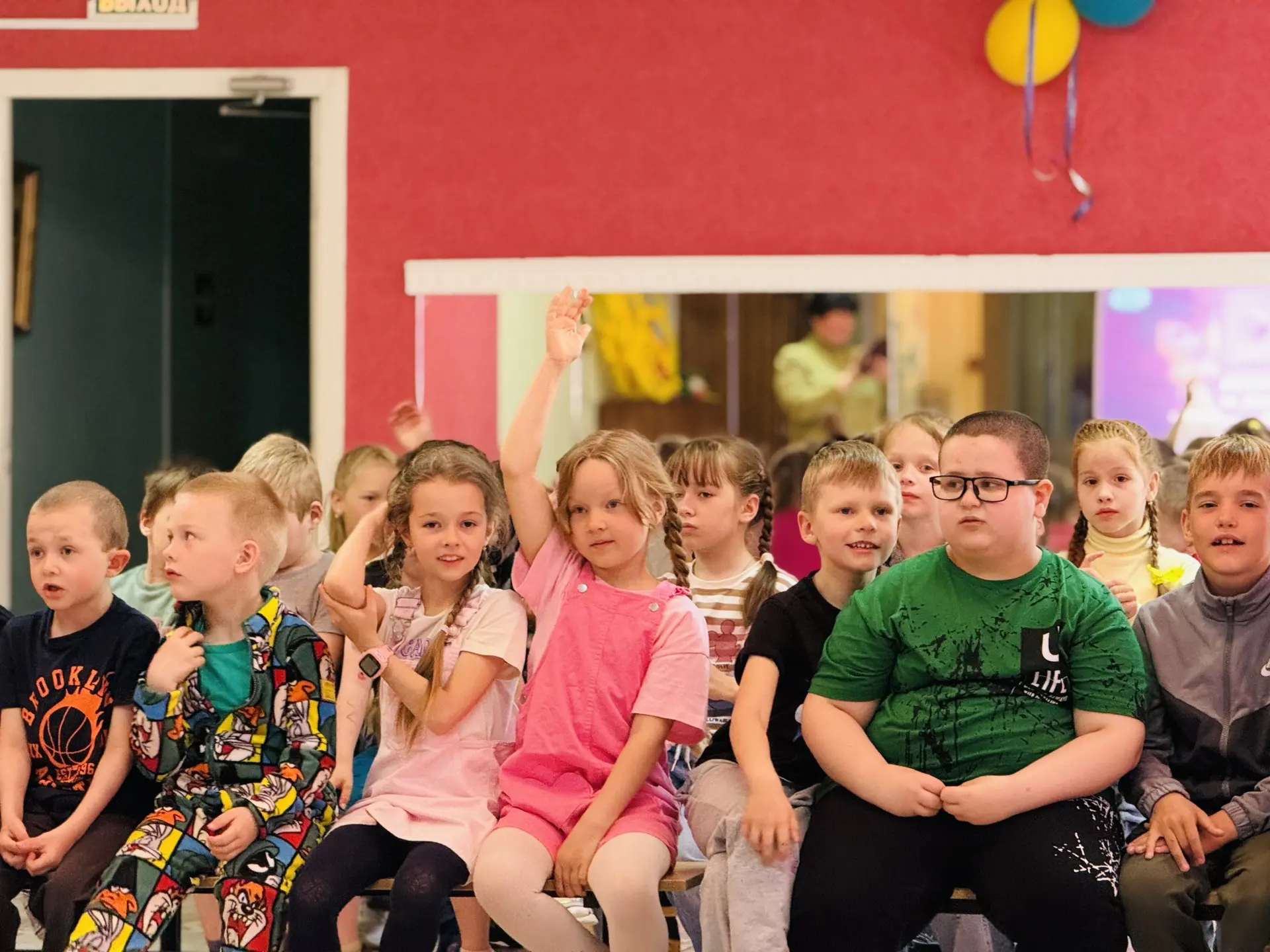 🎉🎬 Сегодня в летнем оздоровительном лагере царила атмосфера интеллектуальных открытий...