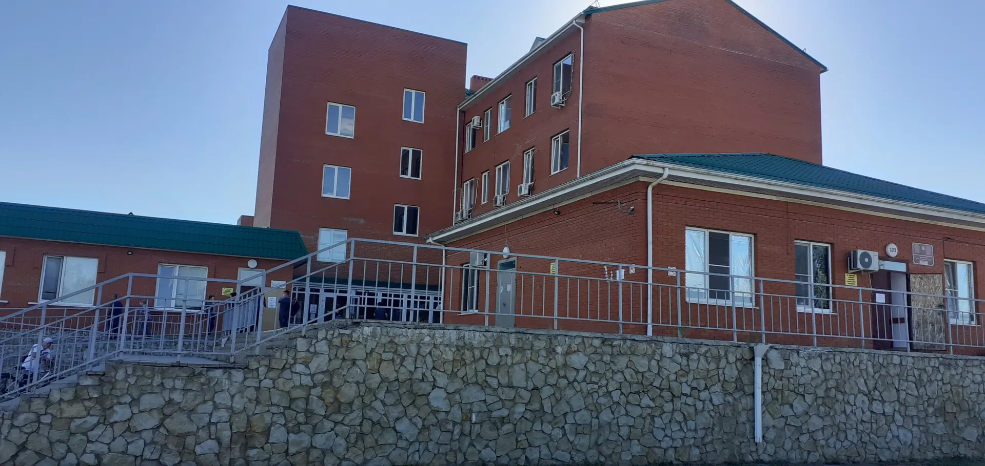 🏥 Работа больницы в праздничные дни — 5 октября