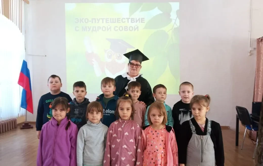 Сегодня 4 группа посетила Дом детского творчества. Там встретила нас мудрая сова, и при...