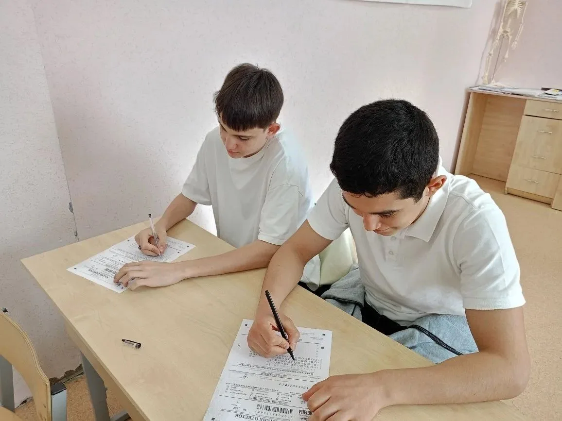 «Диктант Победы» в школе № 3 г Михайловска: память объединяет всех 🎖
