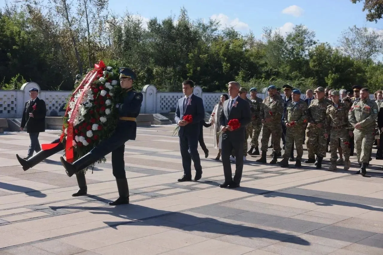 Сегодня на площади Победы в Красноярске у музея «Мемориал Победы» состоялась церемония ...
