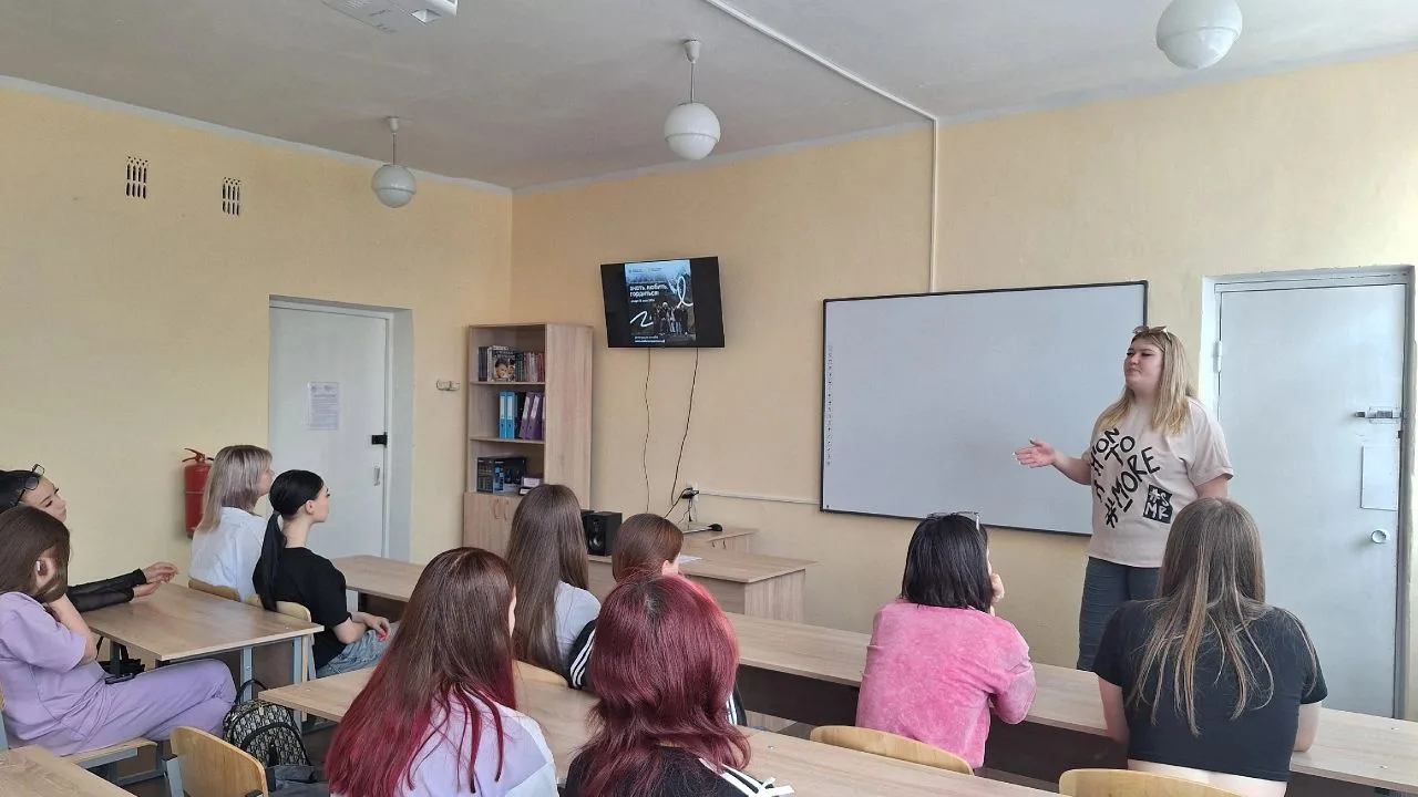 ✨ В Енакиевском техникуме отраслевых технологий состоялся открытый диалог в рамках Всер...