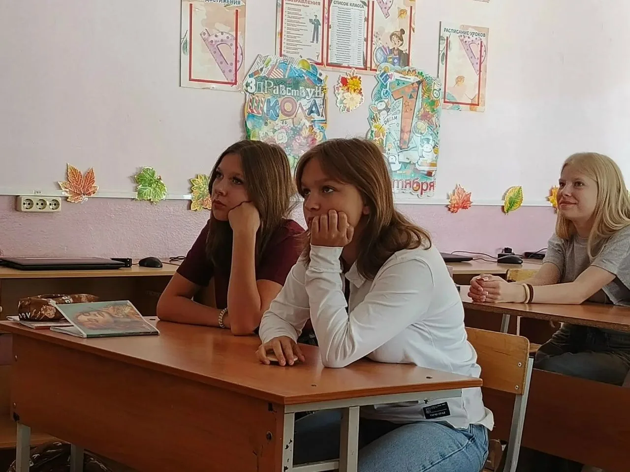 В рамках Всероссийской акции «По следам героев» ученики старшей школы приняли участие в...