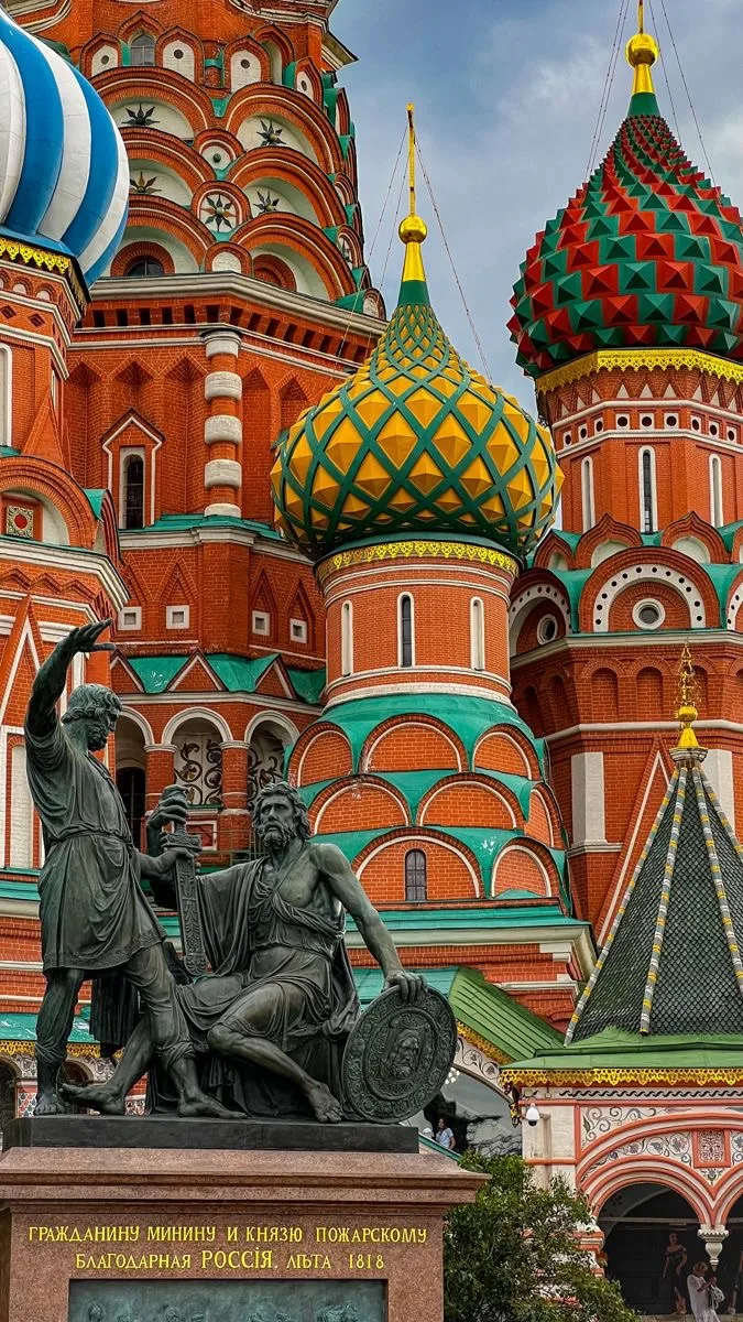 Поскольку недавно я чуть не подралась в споре на эту тему, да продолжая мотив из вчера,...