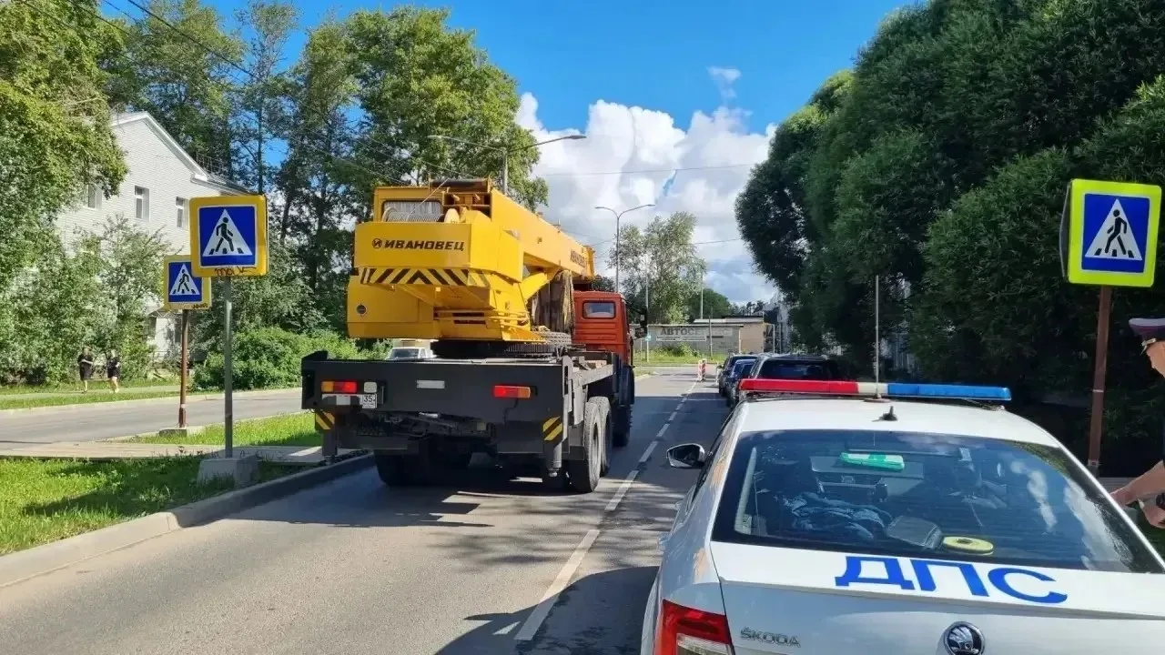 В Вологде КамАЗ насмерть сбил пешехода.