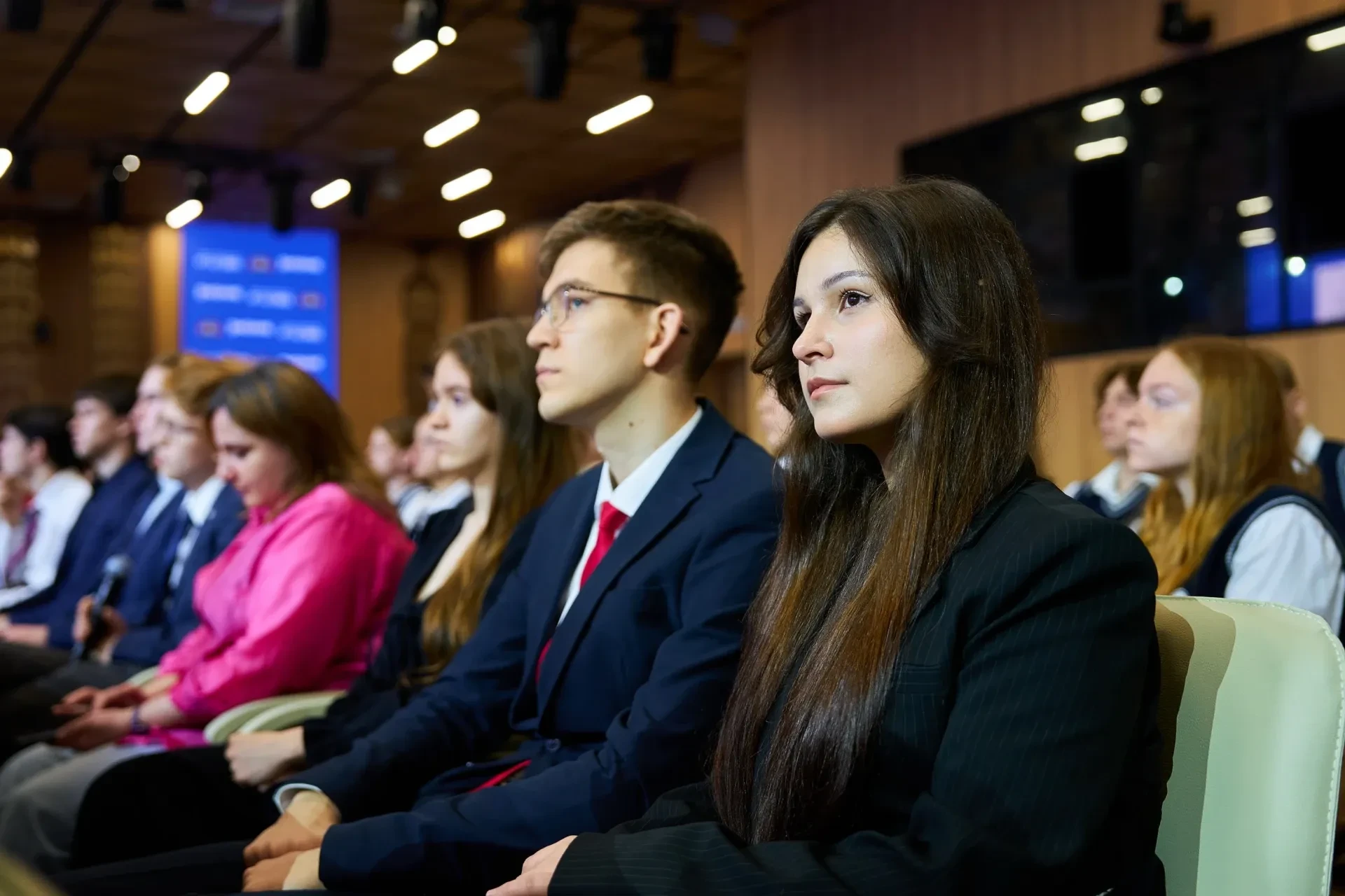 Югорчанам расскажут о вербовке студентов