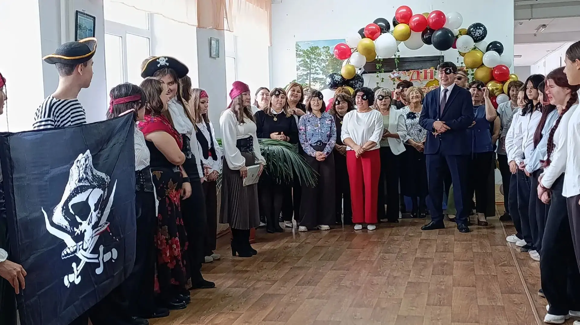 Йо-хо-хо! Сегодня наш 11 класс устроил настоящий бунт на корабле! 🏴‍☠️