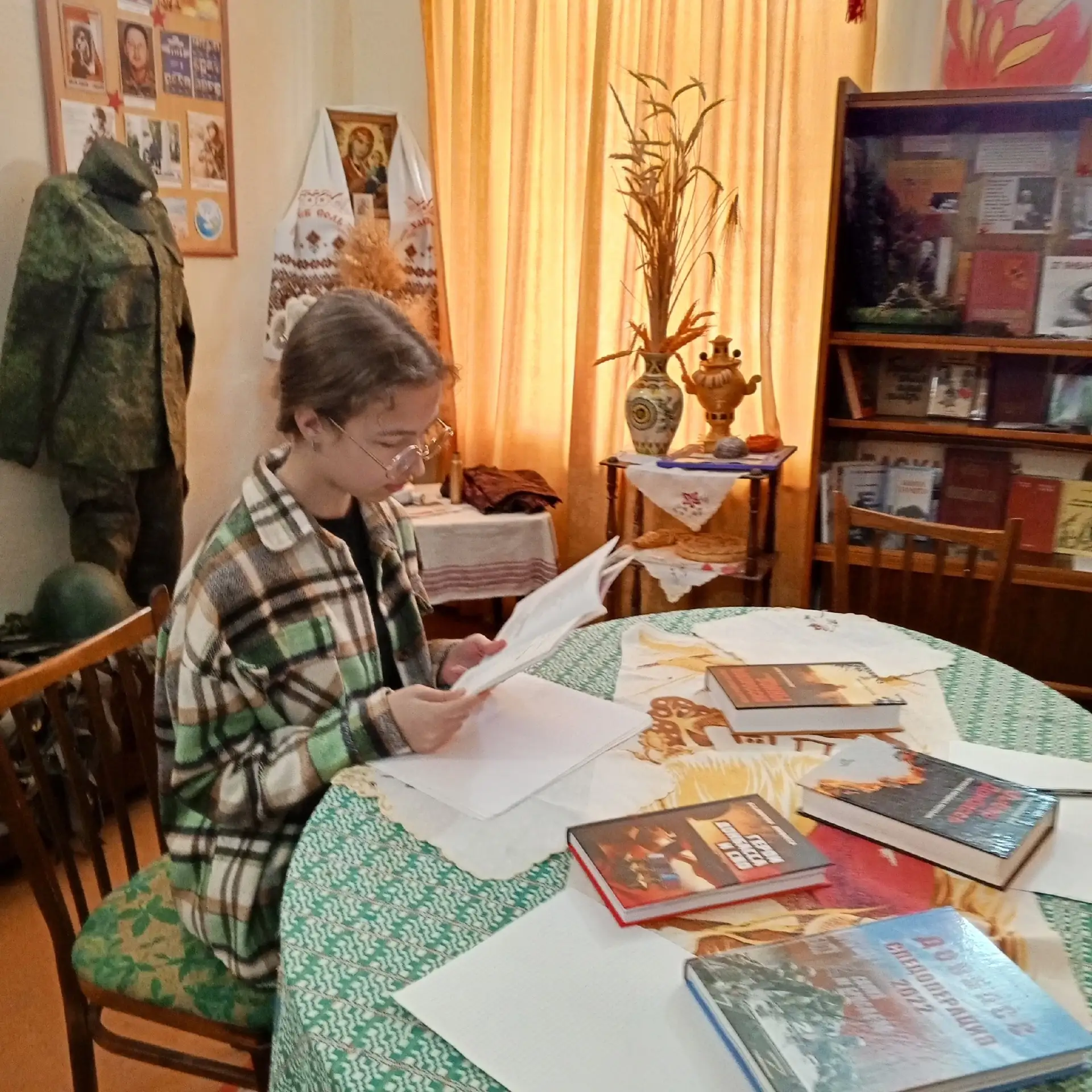 В ходе месячника посвященного военно-патриотическому воспитанию для обучающихся творчес...