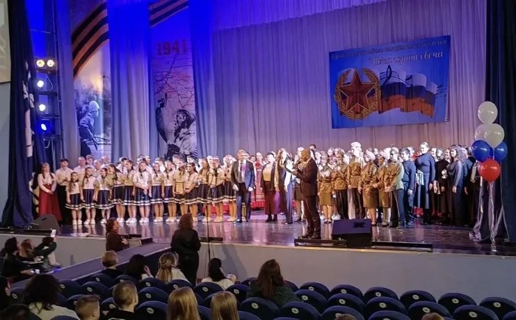 🎤 Гордость нашей школы!  26 февраля в КЦ «Россия» состоялся гала-концерт открытого городского фестив