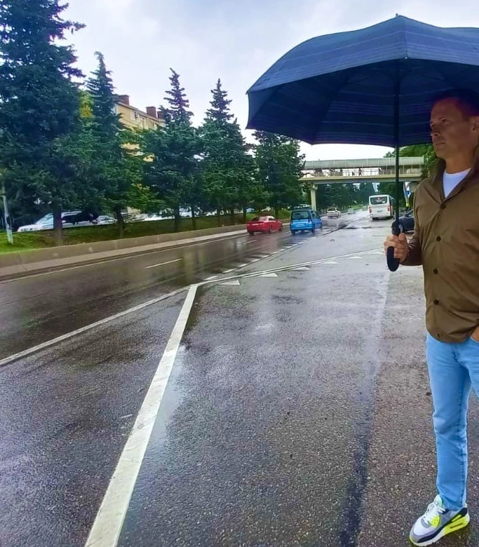 ❌❌Многие риелторы не берут бахилы. Забывают. Жалко денег. Или думают: «Да ладно пофиг, ...