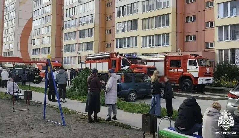 В Новосибирске при пожаре на Петухова спасли 15 человек