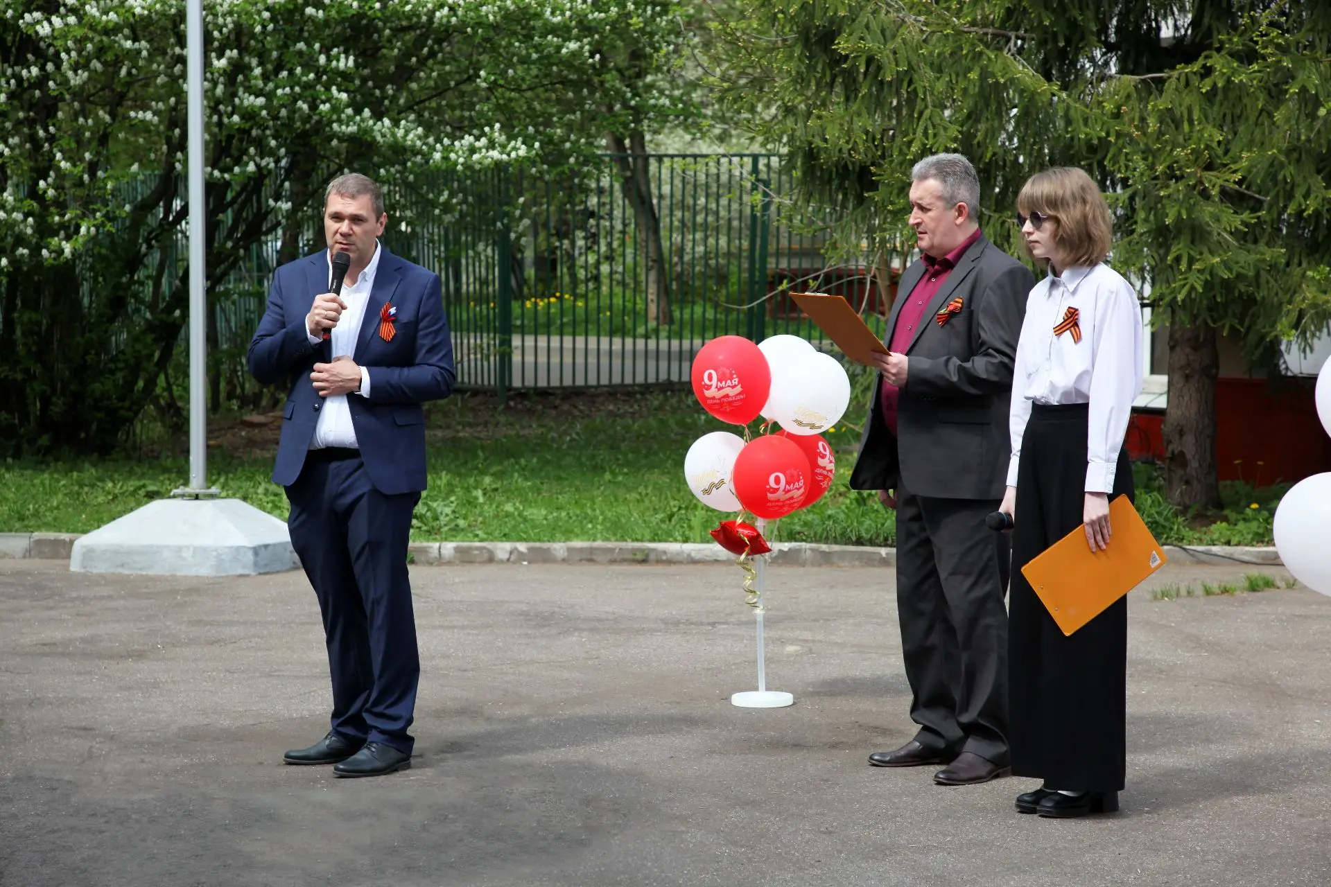 🏅Мы помним, мы гордимся!  🌺 На этой неделе в школе прошли торжественные митинги, посвящённые Дню Вел