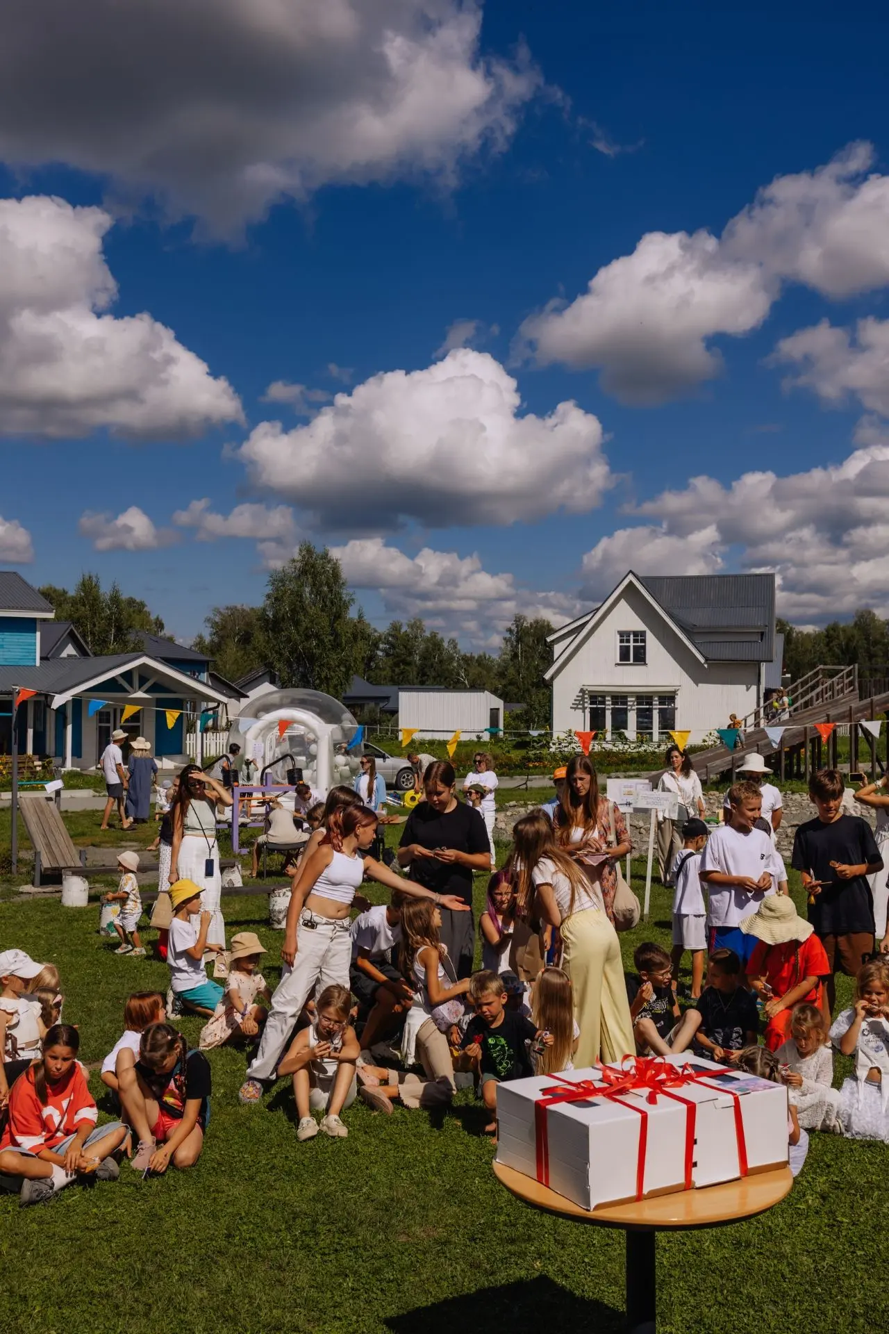 Друзья, фотографии со Дня Жителя готовы! 🏘 🤗