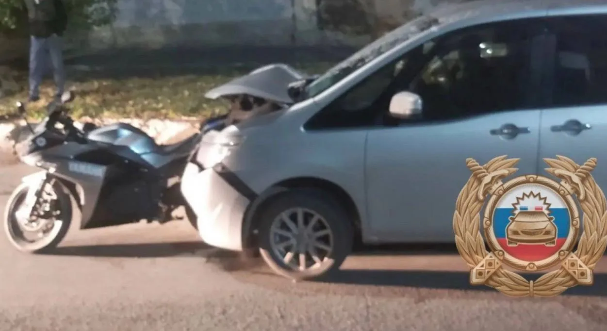 В Саратовской области за минувшие сутки в дорожных авариях пострадали мотоциклисты. Одн...