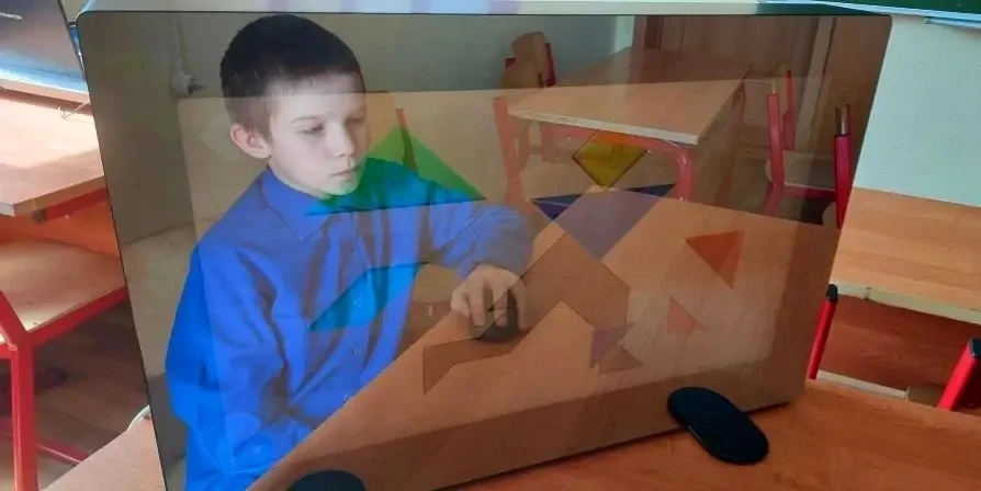 Танграм — это не просто головоломка, а универсальный инструмент для логопедической работы.

Работа с