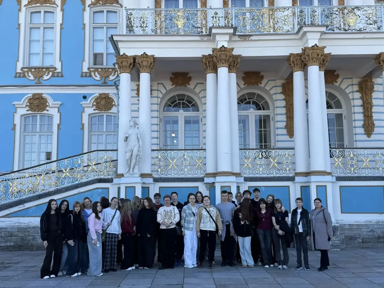 🌟 Санкт-Петербург: город, который оставил след в сердце! 🏰  Ученики нашей школы вернулись из Санкт-П