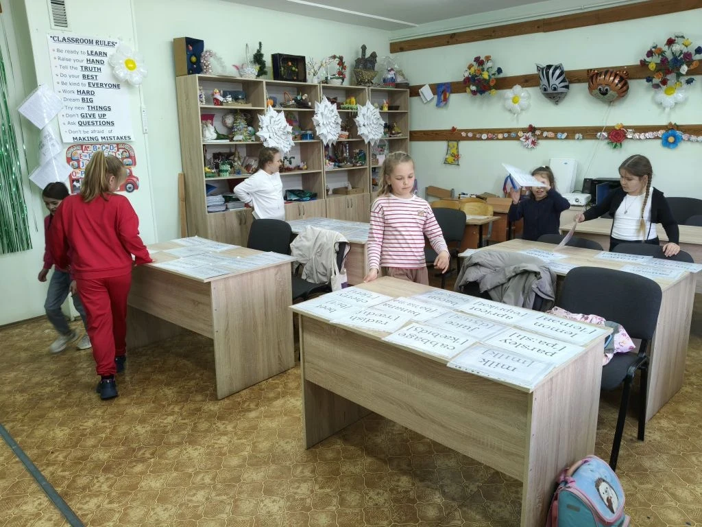 ✅Изучение слов через игру в кружке "Easy English":