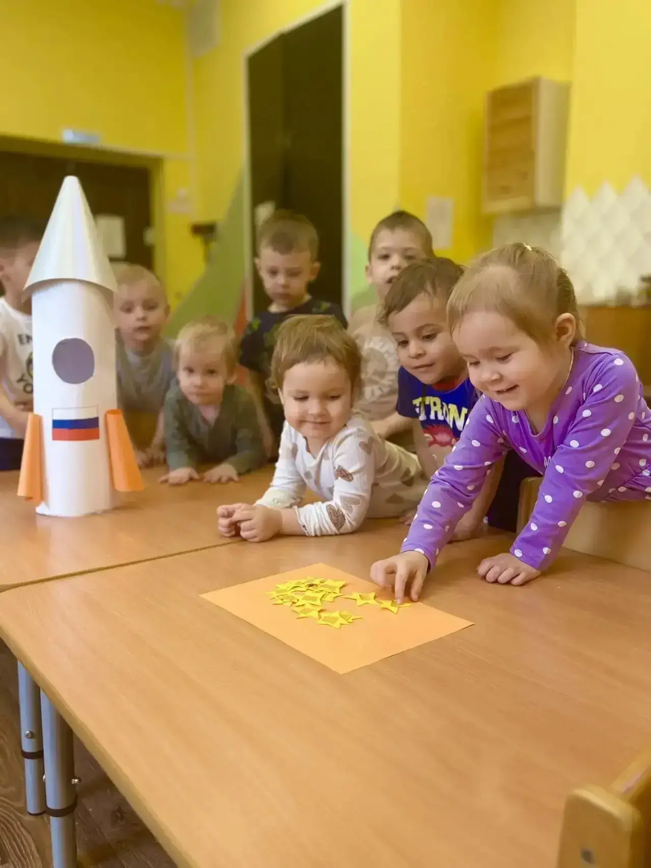 ДО « Солнышко» Группа « Ягодка » 1️⃣2️⃣ -апреля в России и в мире отмечают всемирный день авиации и 