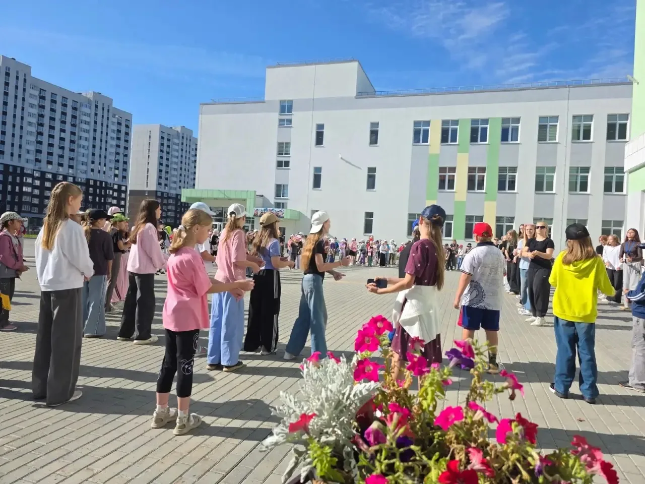 🌈 Ещё один яркий день в пришкольном лагере «Город открытий»! 🌈