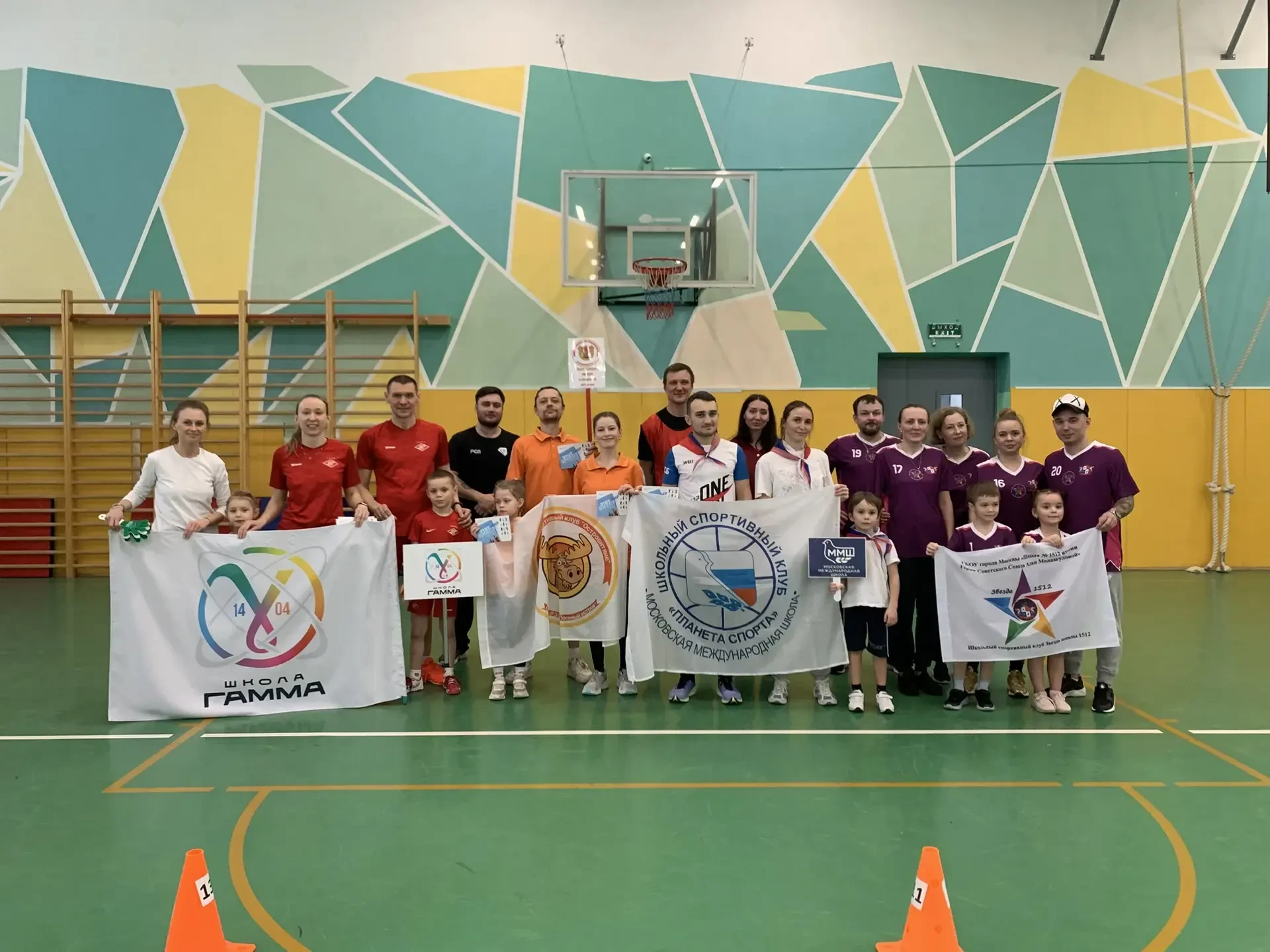 💫Фестиваль «Всей семьей на старт»: яркие эмоции и семейные победы   💪28 февраля на базе школы №2072 