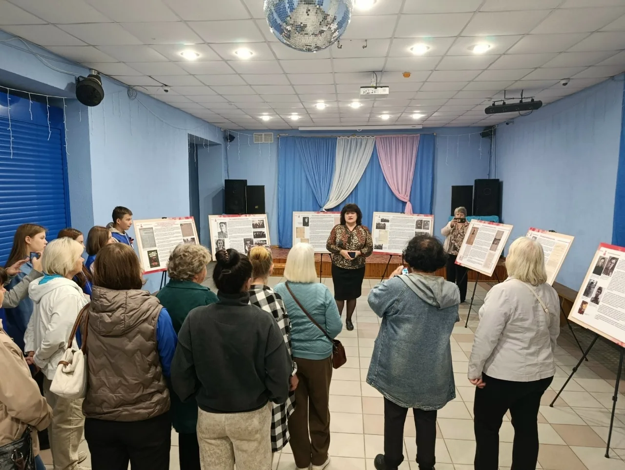 👉 ИСТОРИКО-ДОКУМЕНТАЛЬНАЯ ВЫСТАВКА "ОНИ ЗАЩИЩАЛИ НОВГОРОДСКУЮ ЗЕМЛЮ. ГЕРОИ РАЗНЫХ НАРО...