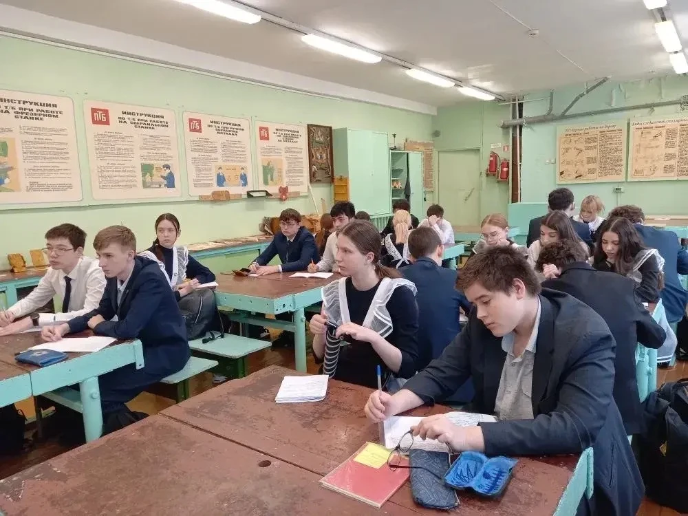 🎓В рамках предметной недели эстетического цикла прошёл открытый урок в 9В классе, в 1 корпусе на тем