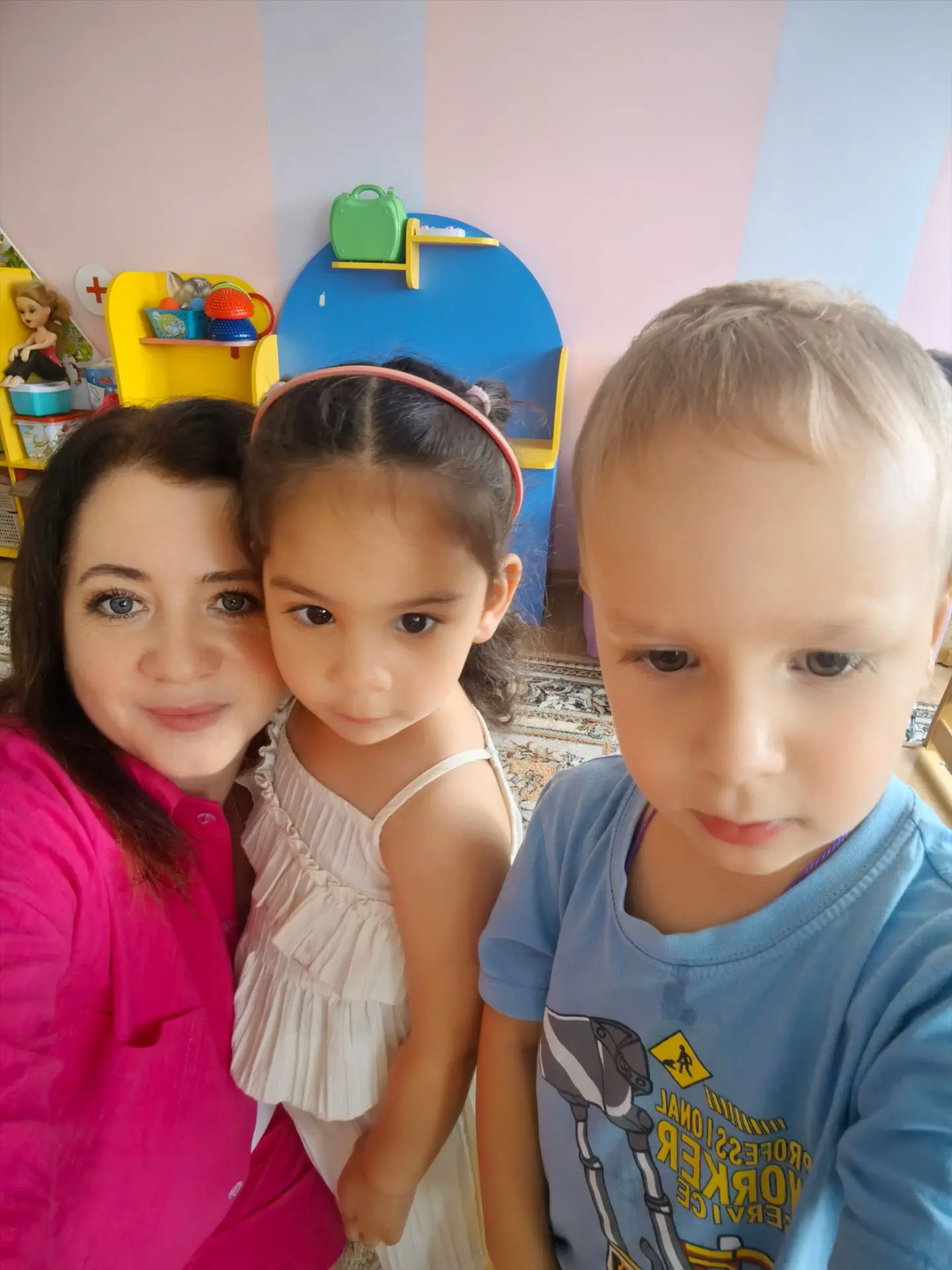 Дорогие родители, доброе утро! 👋 С радостью сообщаю, что я вернулась из отпуска и уже нахожусь в на