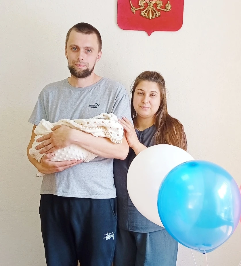 ✨Павел и Ксения Волковы из Вытегры стали многодетной семьёй: в Международный день защиты детей у них