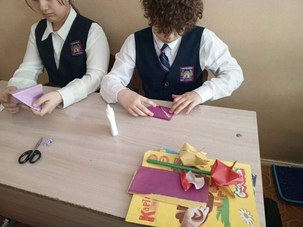 В 3Г классе расцвели «тюльпаны Навруза»! 🌷☀️  В рамках регионального проекта «Орлёнок-путешественник