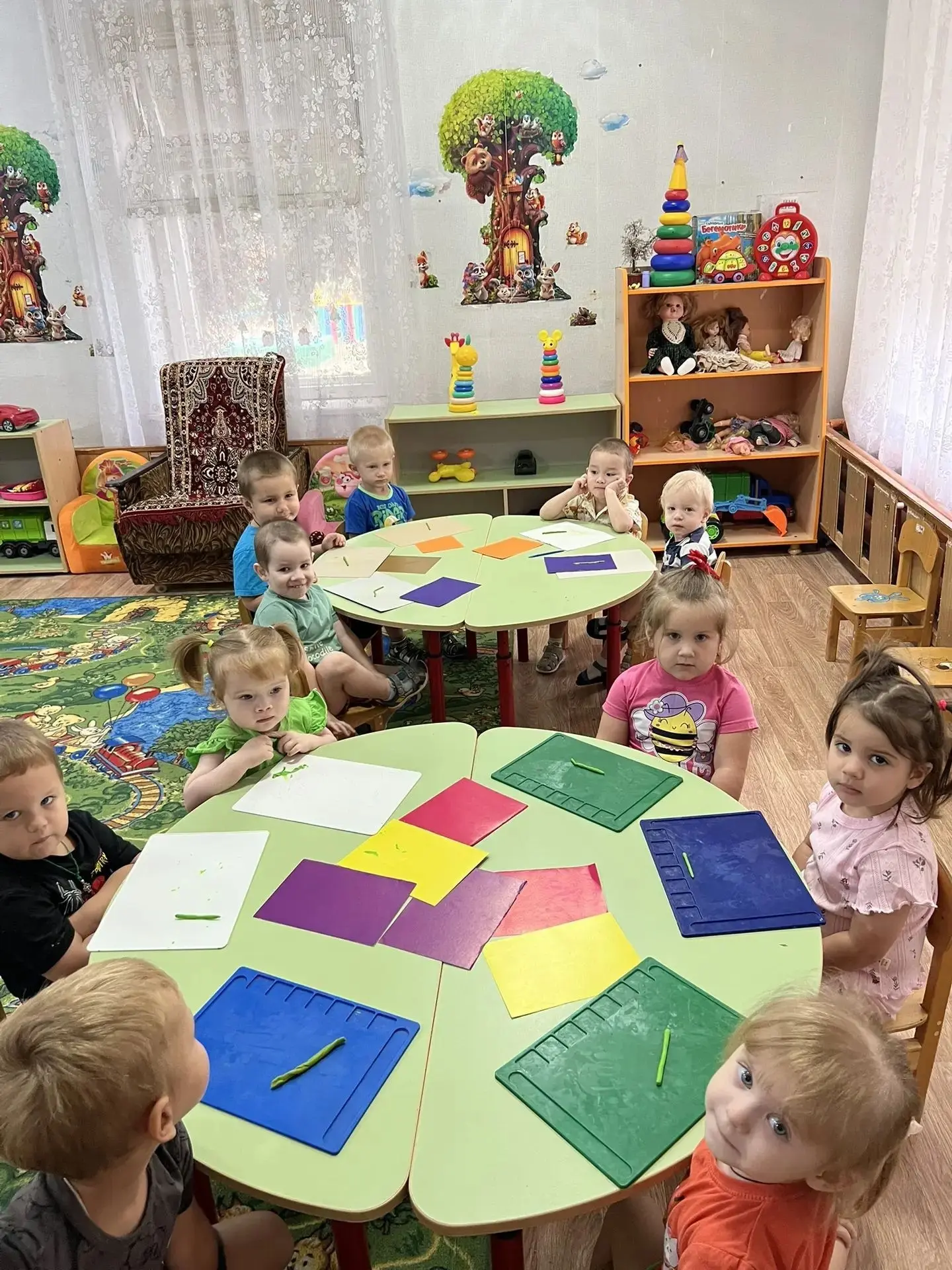 ✨В рамках Года дошкольного образования

В группе "Колобок" прошло занятие по художественно-эстетичес