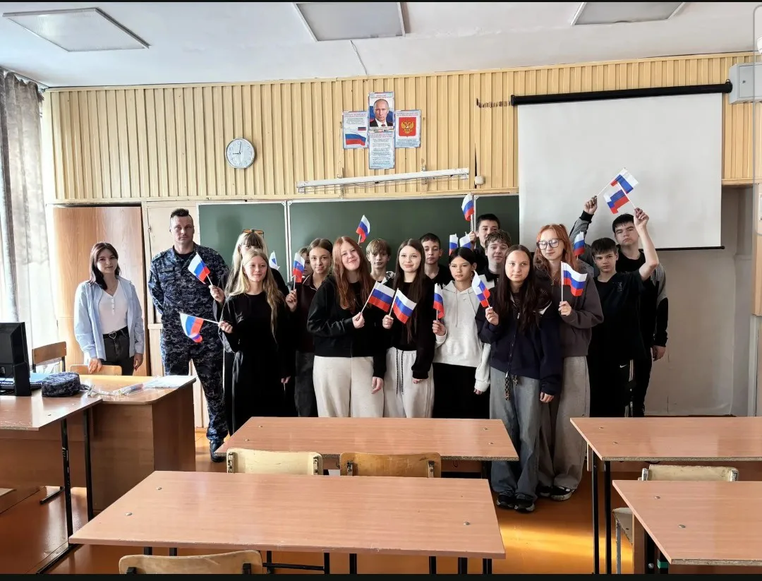 В преддверии Дня Государственного флага Российской Федерации, который ежегодно отмечает...