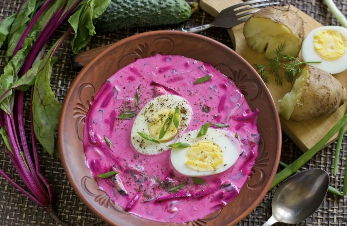 Пятница. Лето почти прошло, а я только открыла холодник 🥣