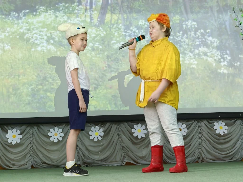 🎭✨ Занавес закрыт, но аплодисменты не стихают!   🌟 В нашей школе завершился ежегодный театральный фе