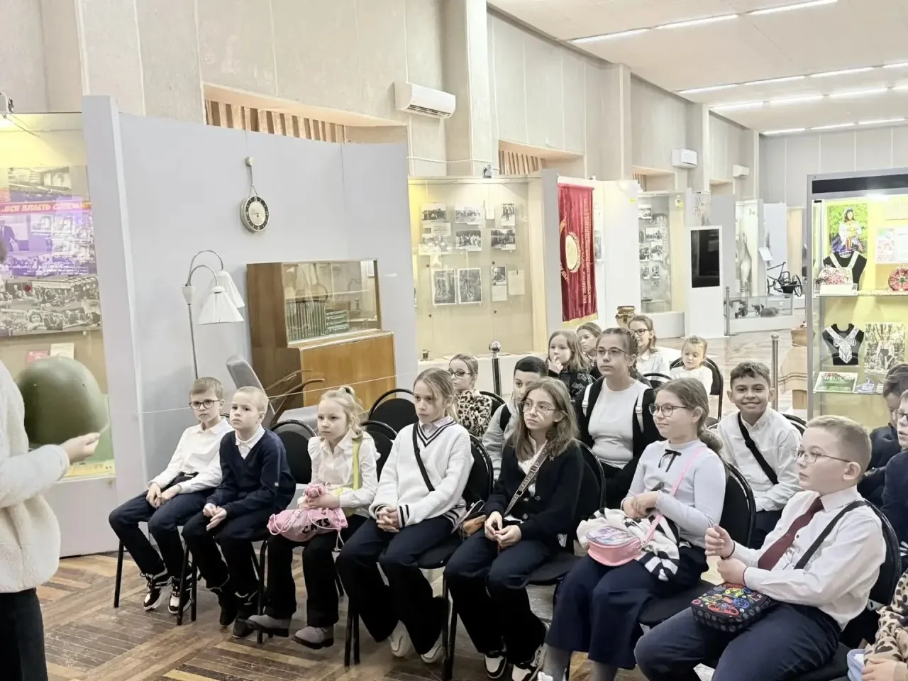 ПОЗНАВАТЕЛЬНОЕ ПУТЕШЕСТВИЕ ВТОРОКЛАССНИКОВ! 🗺️  Какая замечательная пятница выдалась у второклассник