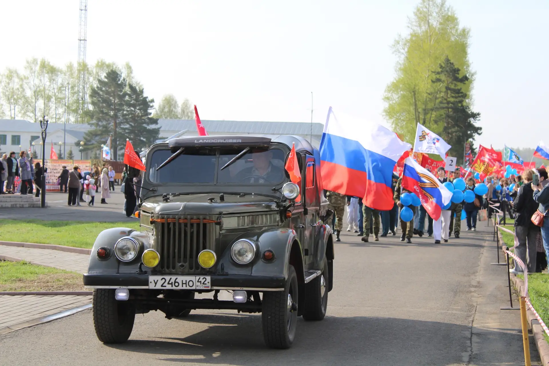 ⭐В День Победы на площади Героя Советского Союза Иллариона Романовича Васильева состоял...