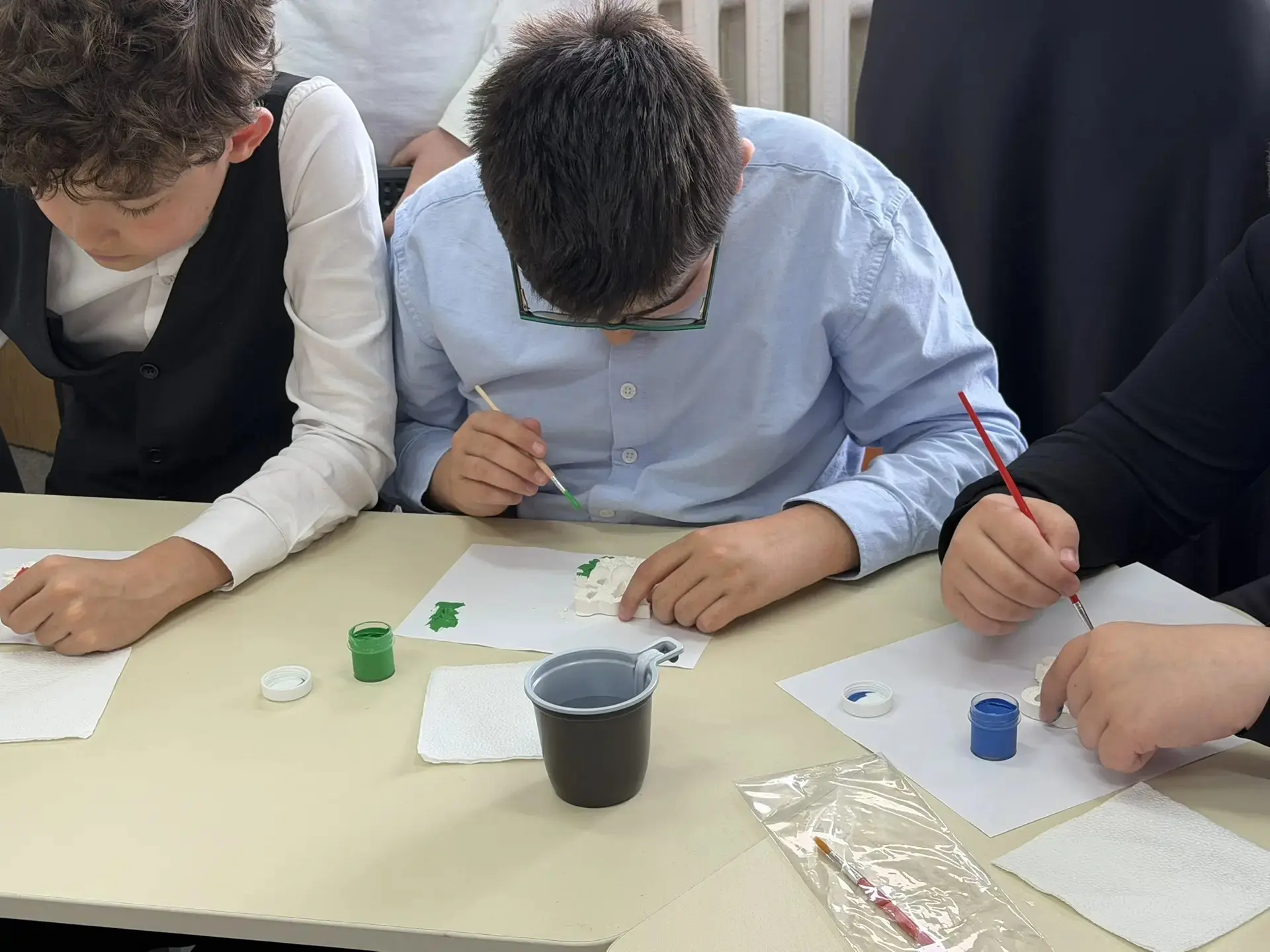 МАСТЕР-КЛАСС ДЛЯ ДЕТЕЙ ГЕРОЕВ   ✏️Друзья, сегодня хотим поделиться теплом. В преддверии Пасхи мы про