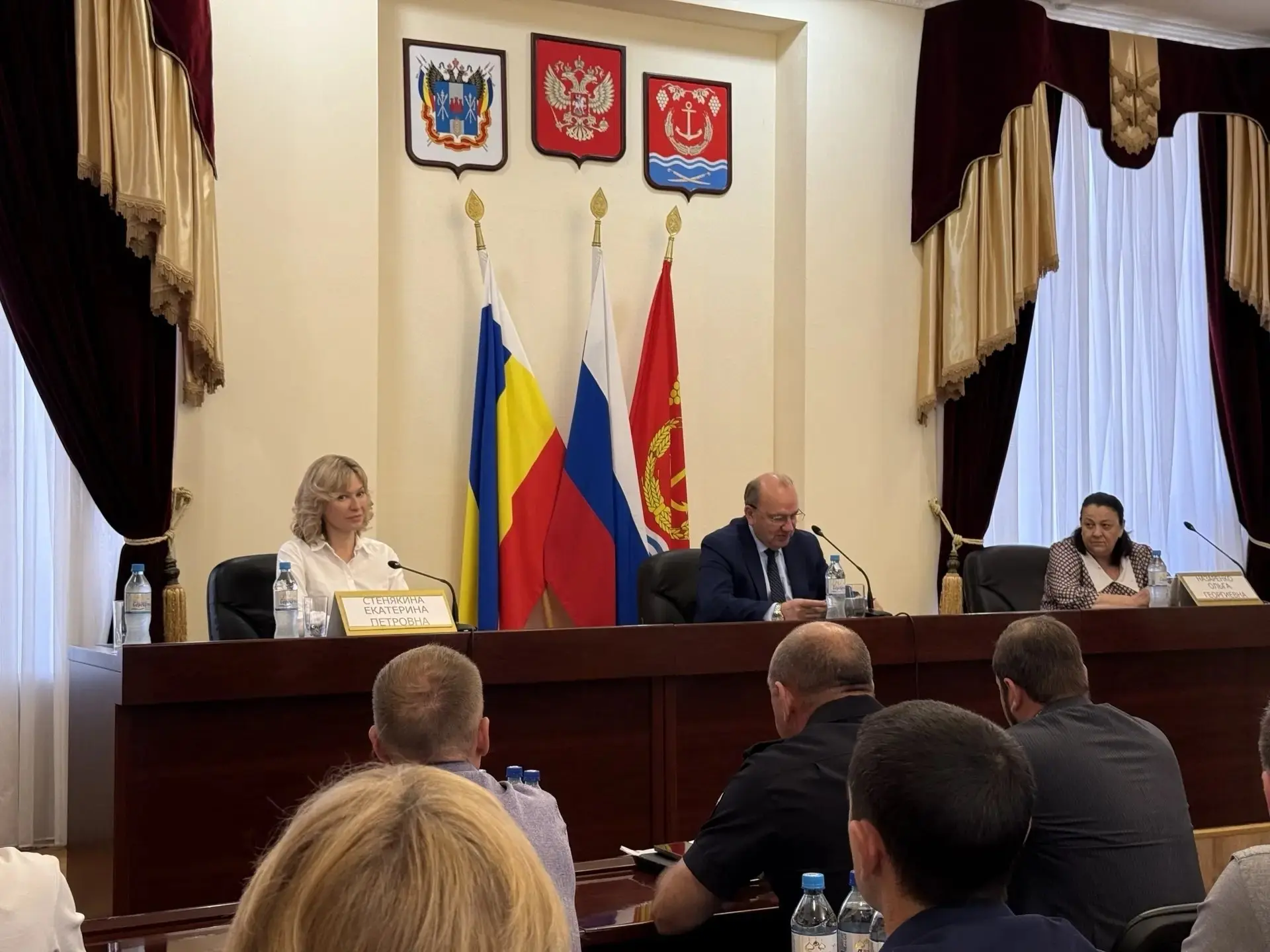 🧑‍🌾 Что волнует фермеров Усть-Донецкого района

Сегодня вместе с главой Администрации Усть-Донецко