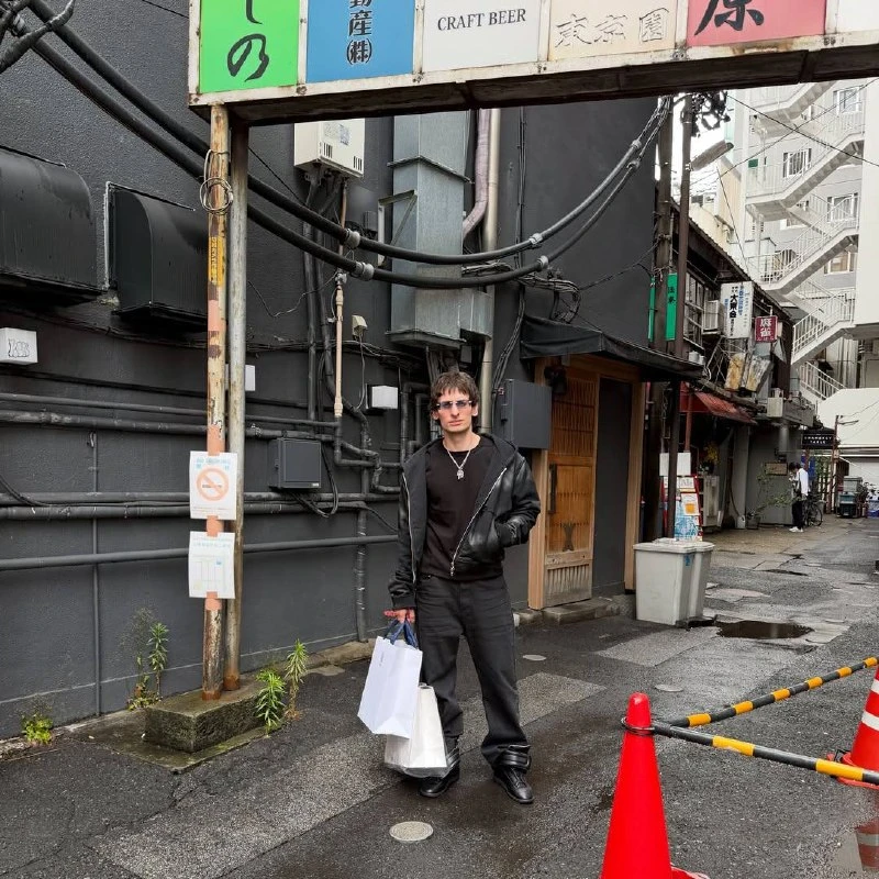 Bushido Zho опубликовал фото из Японии 🇯🇵

❤️ — красиво
🤡 — не красиво