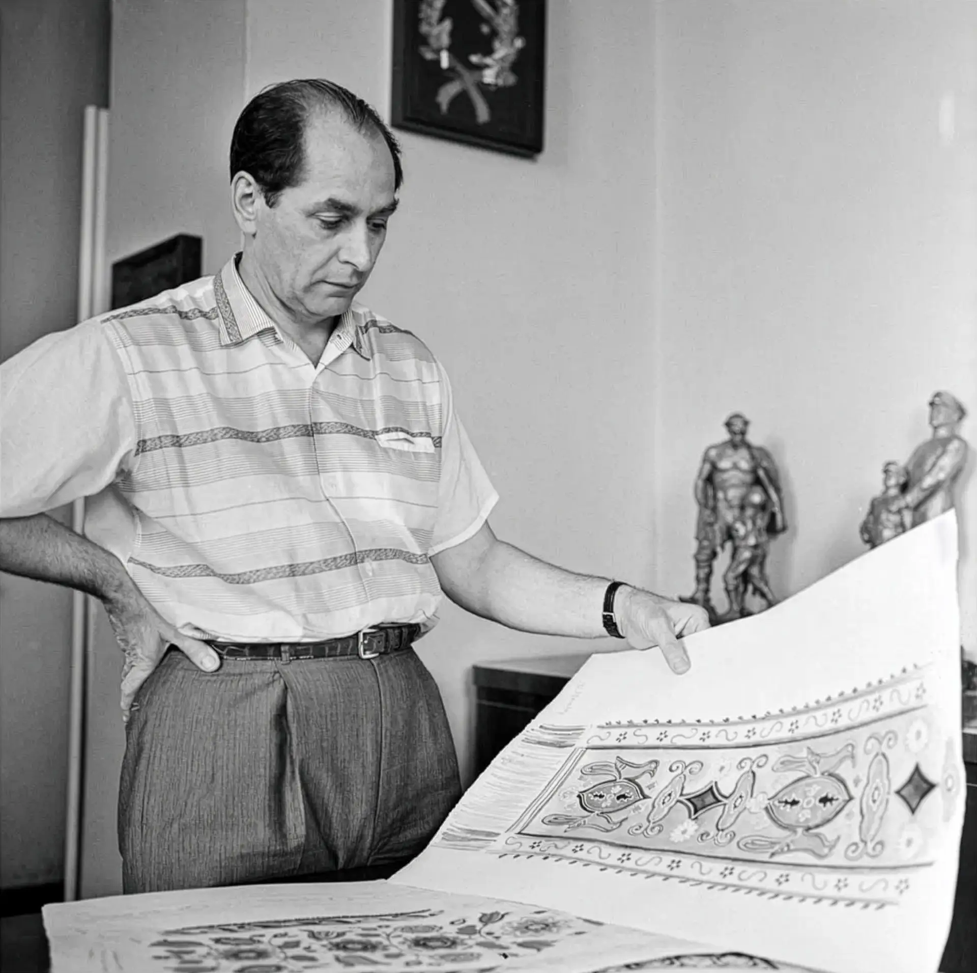 Сценический костюм как хореографический инструмент в ансамбле Игоря Моисеева.

Говоря о постановках 