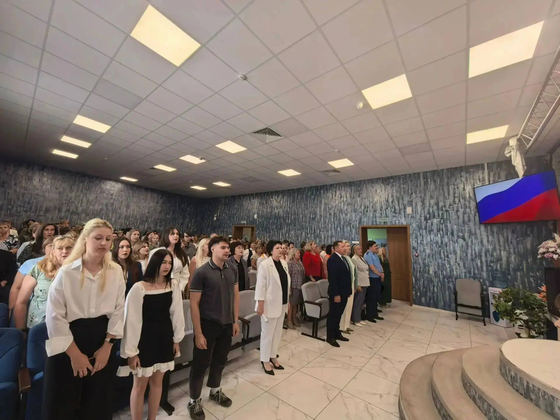 Сегодня,28.08.2026 года,  на площадке МБОУ «Хохольский лицей» состоялось августовское п...