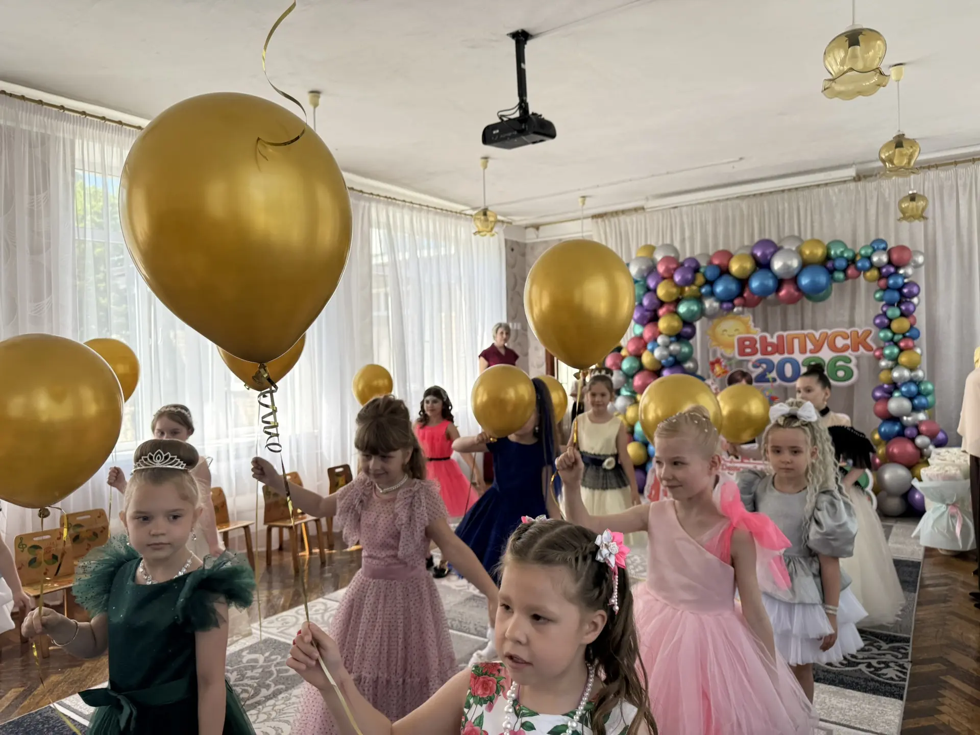 Не торопите детства дни,