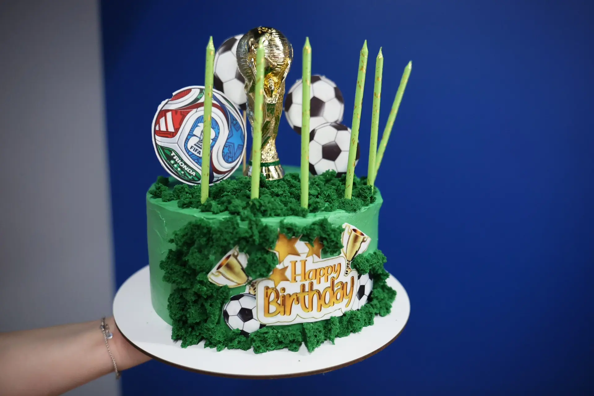 А потом был торт для главного героя…🎂⚽️