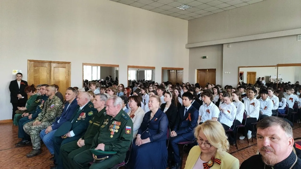 5 мая в Деденевской школе открыли Парту Героя, посвященную Григорию Ивановичу Пузакову (1918-1986 гг